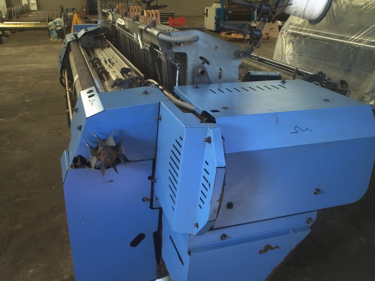 Tear PANTER  EX4 